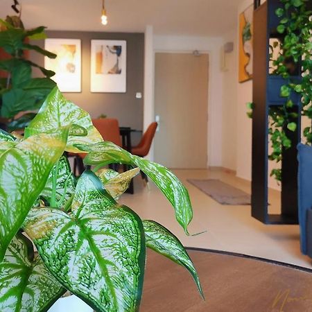 Nowhere 2Br & 2Bath Apartment With Balcony @ Reizz Residences Kuala Lumpur Extérieur photo