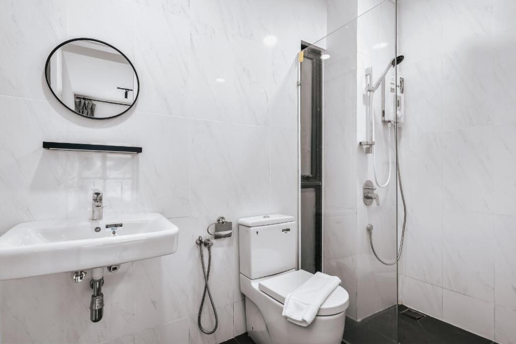 Nowhere 2Br & 2Bath Apartment With Balcony @ Reizz Residences Kuala Lumpur Extérieur photo