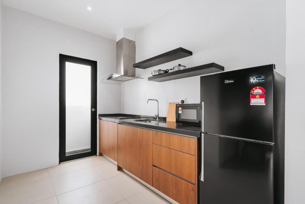 Nowhere 2Br & 2Bath Apartment With Balcony @ Reizz Residences Kuala Lumpur Extérieur photo