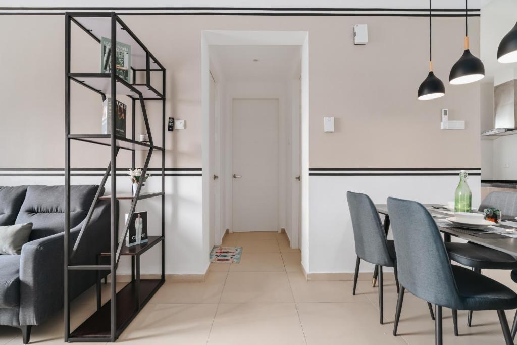 Nowhere 2Br & 2Bath Apartment With Balcony @ Reizz Residences Kuala Lumpur Extérieur photo